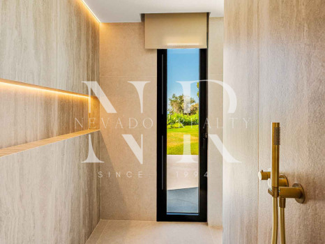 Villa con vistas al mar en El Rosario, Marbella en venta