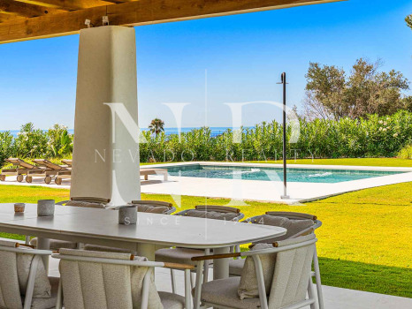 Villa con vistas al mar en El Rosario, Marbella en venta