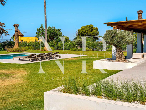 Villa con vistas al mar en El Rosario, Marbella en venta