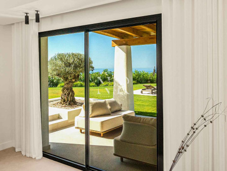 Villa con vistas al mar en El Rosario, Marbella en venta