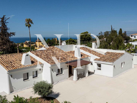 Villa con vistas al mar en El Rosario, Marbella en venta