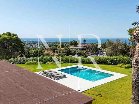 Villa con vistas al mar en El Rosario, Marbella en venta