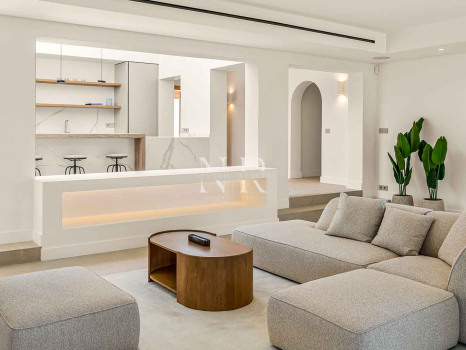 Villa con vistas al mar en El Rosario, Marbella en venta