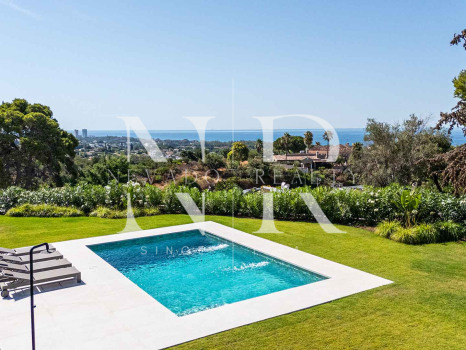 Villa con vistas al mar en El Rosario, Marbella en venta