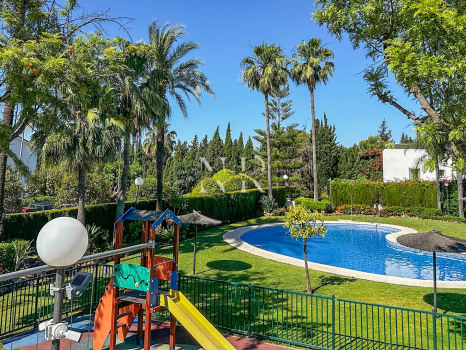 Maison mitoyenne à vendre à Arroyo de las Piedras, Golden Mile, Marbella