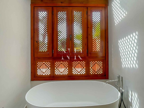 Fully refurbished semi-detached house available for long-term let in the Monte Marbella Club residential complex