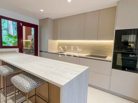 Fully refurbished semi-detached house available for long-term let in the Monte Marbella Club residential complex