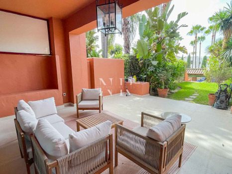 Fully refurbished semi-detached house available for long-term let in the Monte Marbella Club residential complex