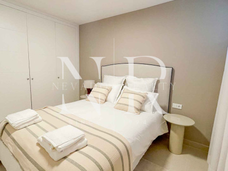 Adosada completamente reformada en alquiler de larga temporada en Urbanización Monte Marbella Club.