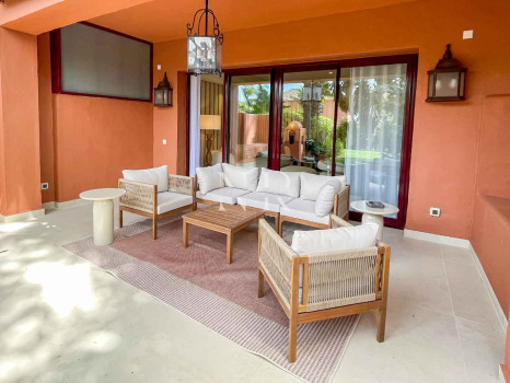 Fully refurbished semi-detached house available for long-term let in the Monte Marbella Club residential complex