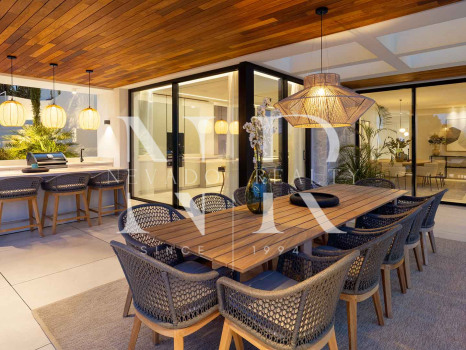 Villa with sea views in La Quinta, Benahavís for sale