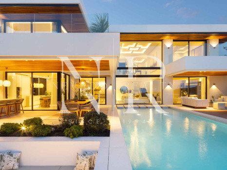 Villa with sea views in La Quinta, Benahavís for sale