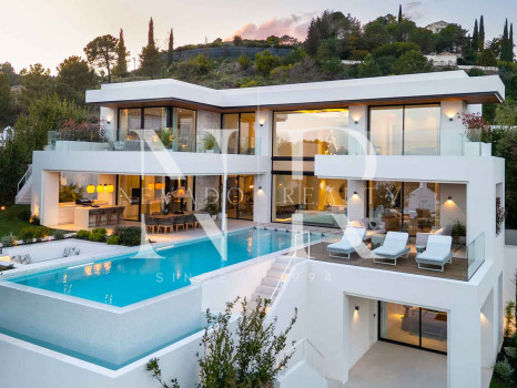 Villa with sea views in La Quinta, Benahavís for sale