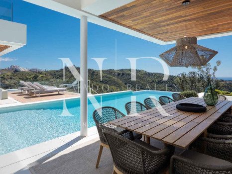 Villa with sea views in La Quinta, Benahavís for sale