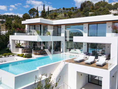 Villa with sea views in La Quinta, Benahavís for sale