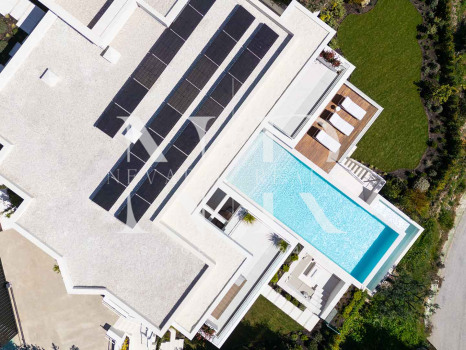 Villa with sea views in La Quinta, Benahavís for sale
