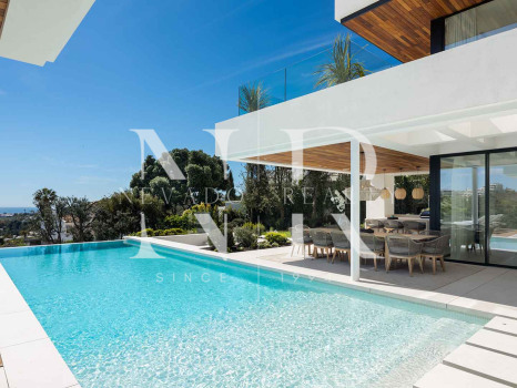 Villa with sea views in La Quinta, Benahavís for sale