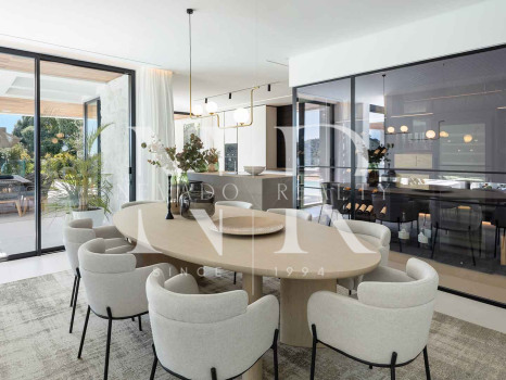 Villa with sea views in La Quinta, Benahavís for sale