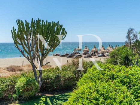 Apartment with sea views in Costalita del Mar, Estepona, for sale