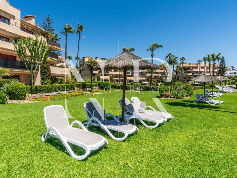 Apartment with sea views in Costalita del Mar, Estepona, for sale