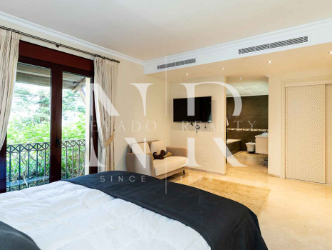 Apartment with sea views in Costalita del Mar, Estepona, for sale