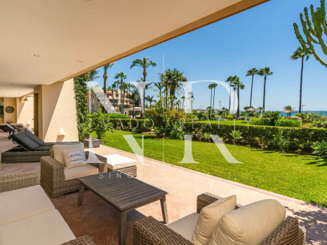 Apartment with sea views in Costalita del Mar, Estepona, for sale