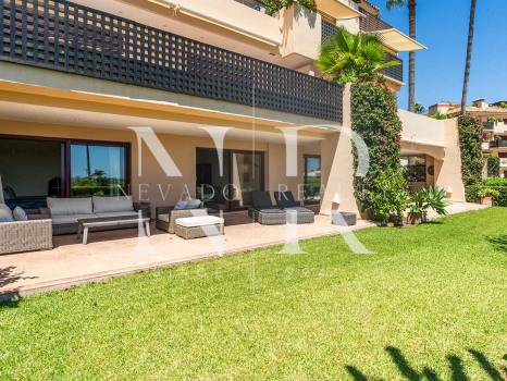 Apartment with sea views in Costalita del Mar, Estepona, for sale