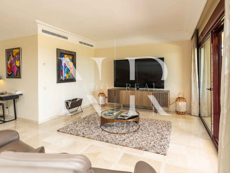 Apartment with sea views in Costalita del Mar, Estepona, for sale