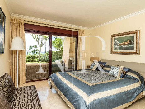 Apartment with sea views in Costalita del Mar, Estepona, for sale