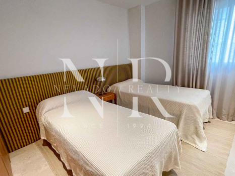 Apartamento en Gran Marbella completamente reformado en alquiler de corta temporada.
