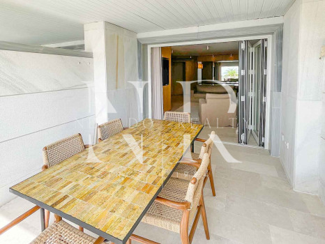 Apartamento en Gran Marbella completamente reformado en alquiler de corta temporada.