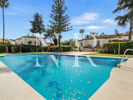 Townhouse in El Campanario, Estepona for sale