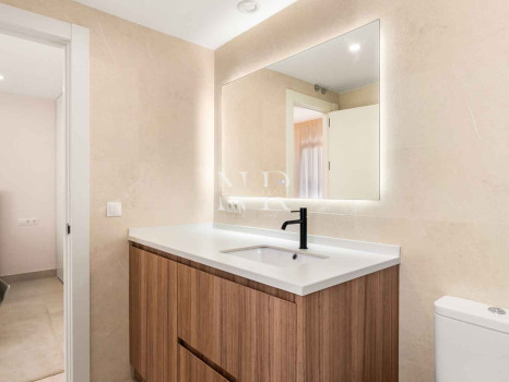Adosada en El Campanario, Estepona en venta