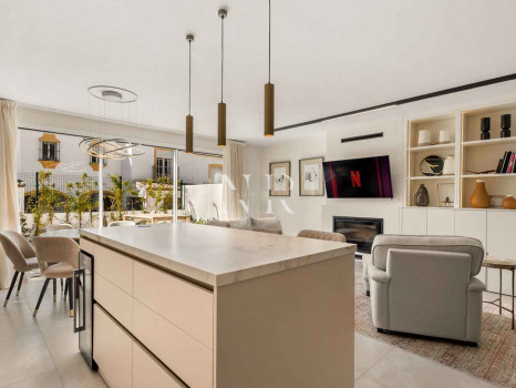 Adosada en El Campanario, Estepona en venta