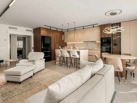 Adosada en El Campanario, Estepona en venta
