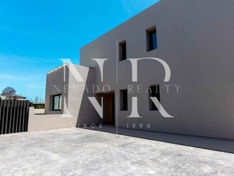 Villa neuve, côté plage à Cortijo Blanco, San Pedro, à vendre