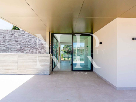 Villa neuve, côté plage à Cortijo Blanco, San Pedro, à vendre