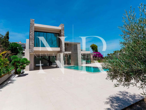 Villa neuve, côté plage à Cortijo Blanco, San Pedro, à vendre