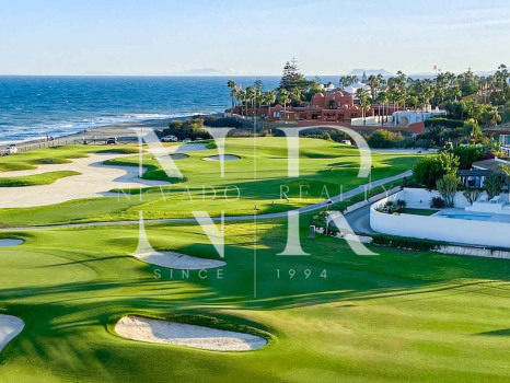 Villa neuve, côté plage à Cortijo Blanco, San Pedro, à vendre