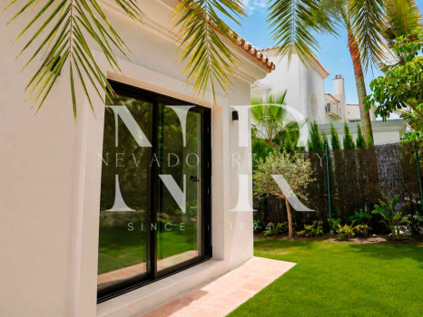 Villa à El Paraíso, Estepona à vendre