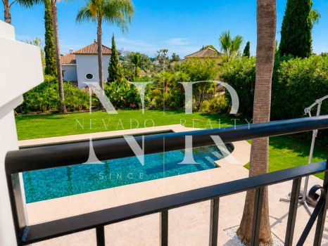 Villa à El Paraíso, Estepona à vendre