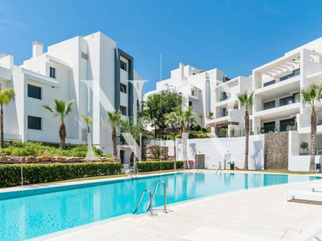 Apartment in Mirador del Golf, Estepona, for sale