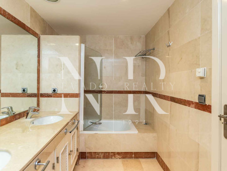 Beachfront apartment with sea views in Jardin Mediterraneo