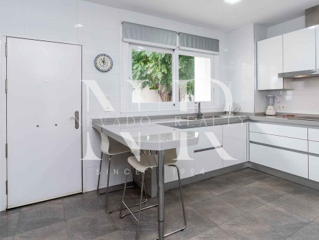 Villa for sale in Huerta Belón, Marbella