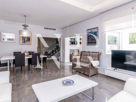 Villa for sale in Huerta Belón, Marbella