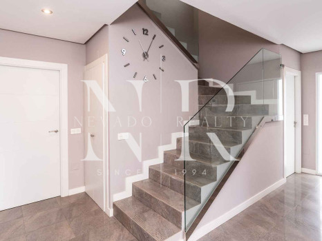 Villa for sale in Huerta Belón, Marbella