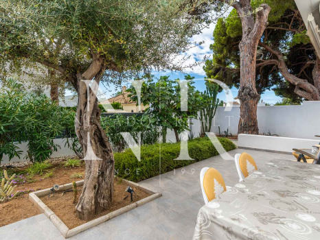 Villa for sale in Huerta Belón, Marbella