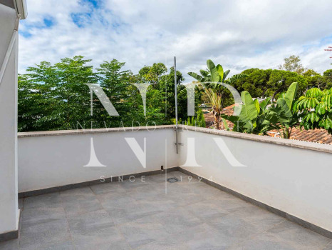 Villa for sale in Huerta Belón, Marbella