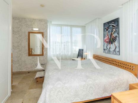 Apartamento en venta en Ocean Pines, Benahavís con vistas al mar