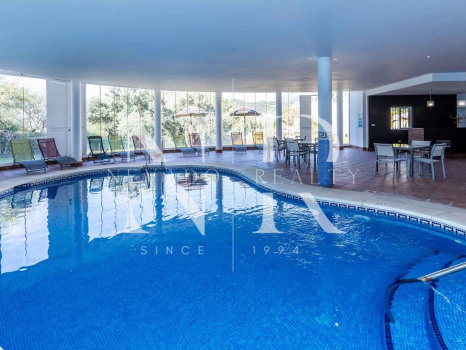Apartamento en venta en Ocean Pines, Benahavís con vistas al mar